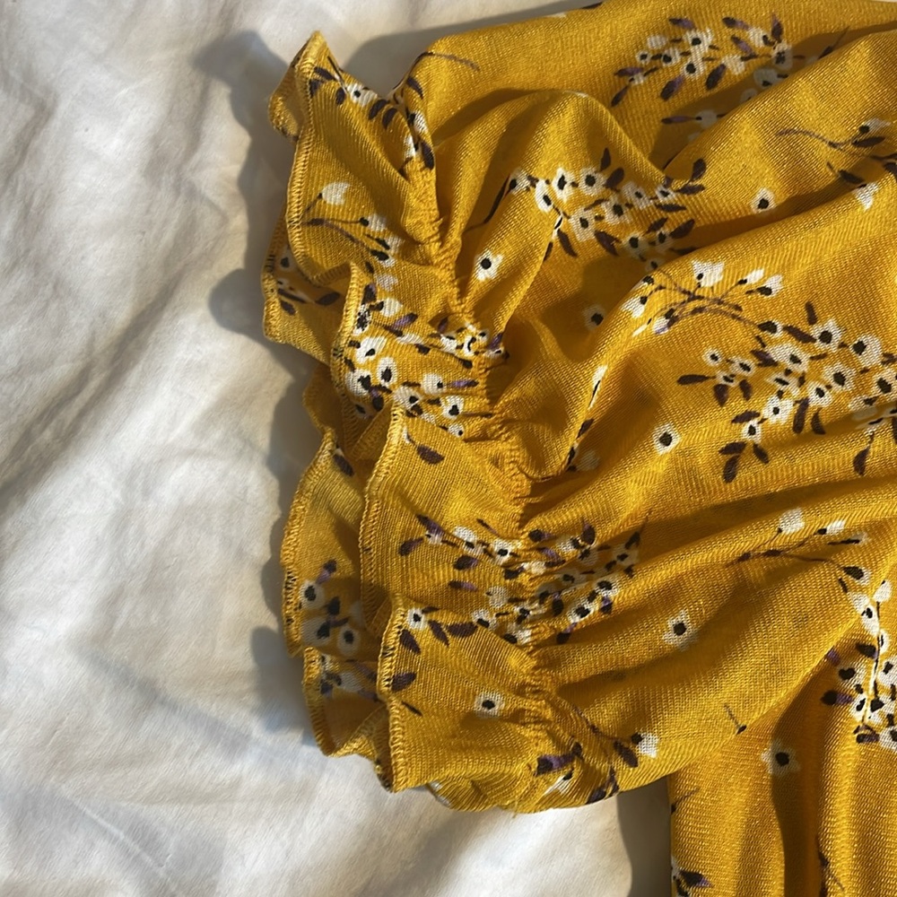 SirenLily yellow, floral dress. Tie at bust, modest puff sleeves, bottom ruffle. - Picture 5 of 11